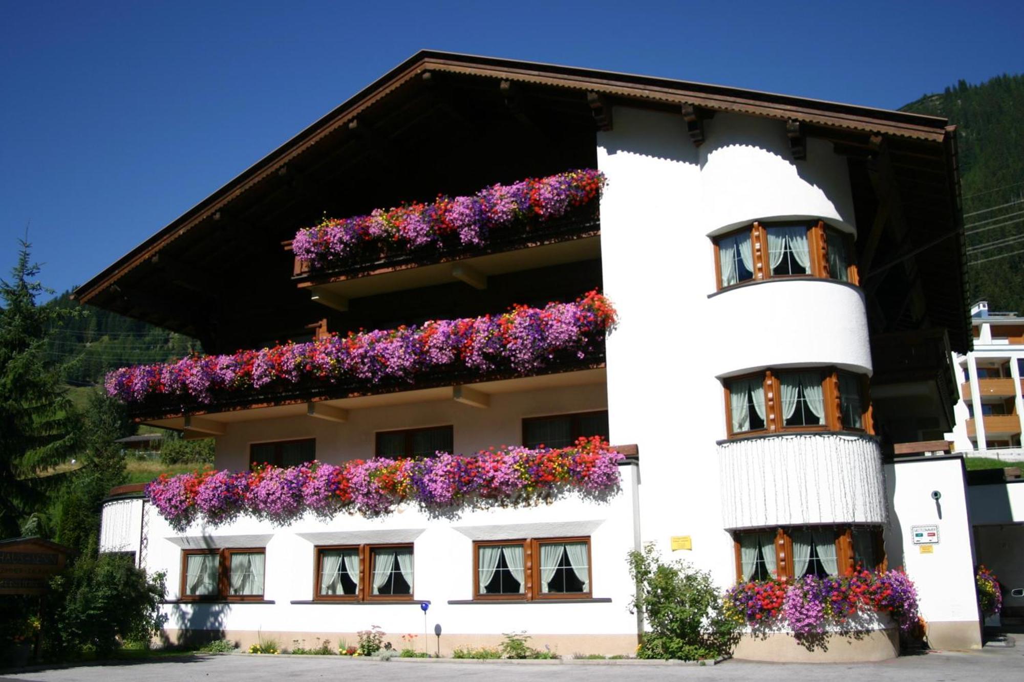 Hotel Garni Senn St. Anton am Arlberg